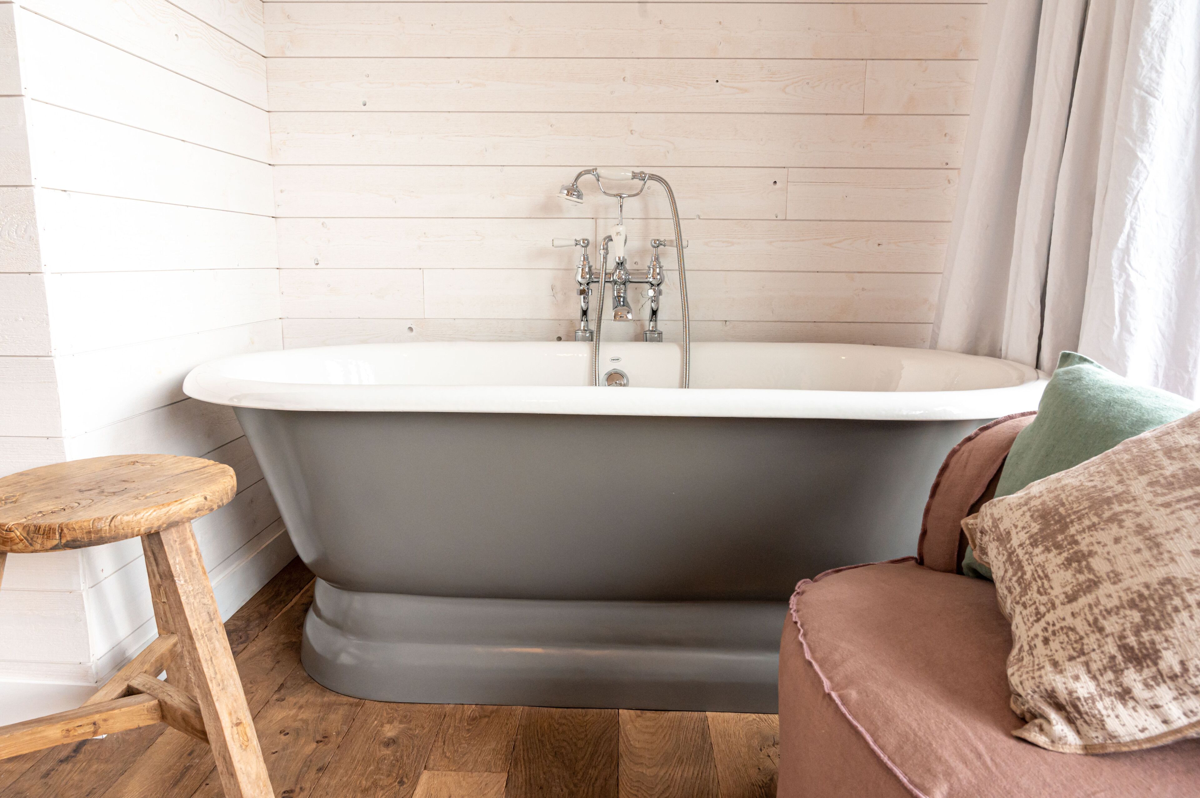 double room, prestige | deep-soaking bathtub