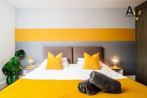 1 slaapkamer, een strijkplank/strijkijzer, gratis wifi, beddengoed