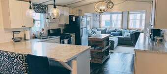 Picturesque Lake Ontario Shorefront Retreat