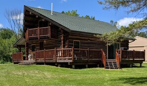 Exterior - Private 3 BR 1.5 BA log cabin on 34 acres, driveway is 150' from ATV trail (Dunbar)