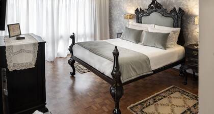 Stunning Villa. Discover some details from several generations