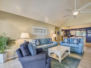 TV, fireplace, DVD player, smart speakers - 35 Lands End ~ Private Deck Overlooking Calibogue Sound (Hilton Head Island)