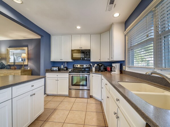 Fridge, microwave, oven, dishwasher - 35 Lands End ~ Private Deck Overlooking Calibogue Sound (Hilton Head Island)