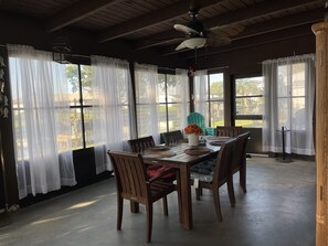 Dining - Cozy Water Front 2 bedroom 2 bathroom Home with Lake Access (Okeechobee)