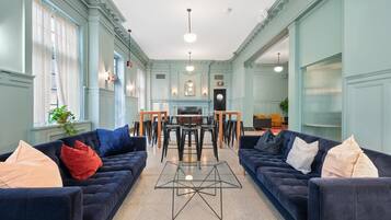 Sala de estar en el lobby