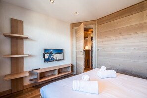 3 chambres, accès au Wi-Fi (inclus), literie fournie