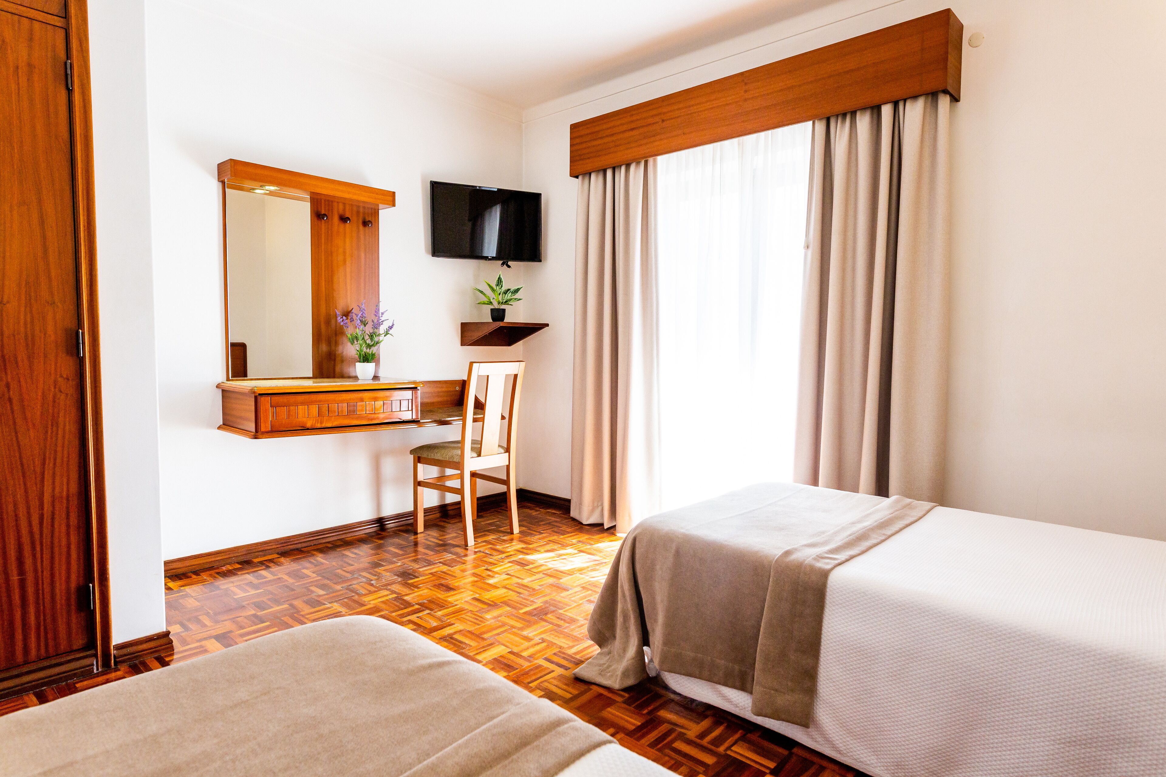 twin room, balcony | 1 bedroom, desk, free wifi, bed sheets