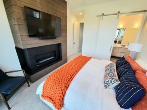 3 chambres, bureau, Wi-Fi gratuit, draps fournis