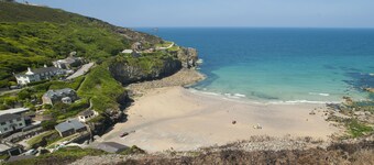 Perfect for a Cornish getaway, Cedar House is located just outside the hustle and bustle of St Agnes