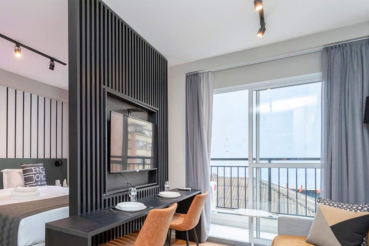 Superior-Studio | 1 Schlafzimmer, individuell dekoriert, kostenloses WLAN, Bettwäsche
