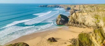 A wonderful family-friendly lodge with hot tub, set within Retallack Resort and Spa near Newquay in