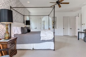 4 Schlafzimmer, Schreibtisch, Bügeleisen/Bügelbrett, kostenloses WLAN