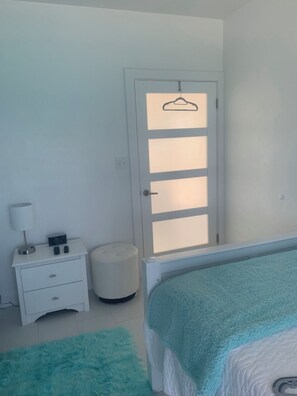 4 habitaciones, tabla de planchar con plancha y wifi gratis 