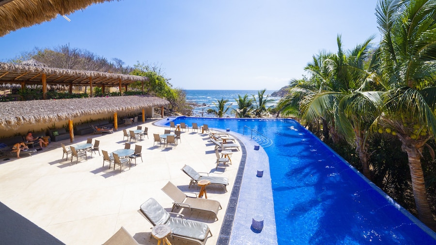 Coral Blue Huatulco All Inclusive