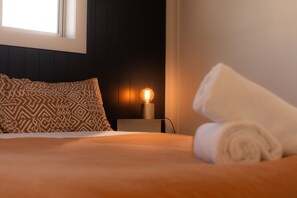 3 bedrooms, WiFi, bed sheets - Reel 'n' Relax on Mackenzie Drive, Twizel (Twizel)