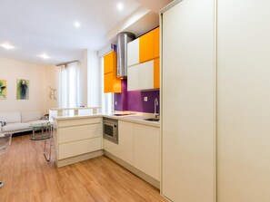 Køleskab, mikrobølgeovn, ovn, opvaskemaskine