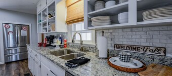 Wright Spot - Book now for football season!  Close to Campus!