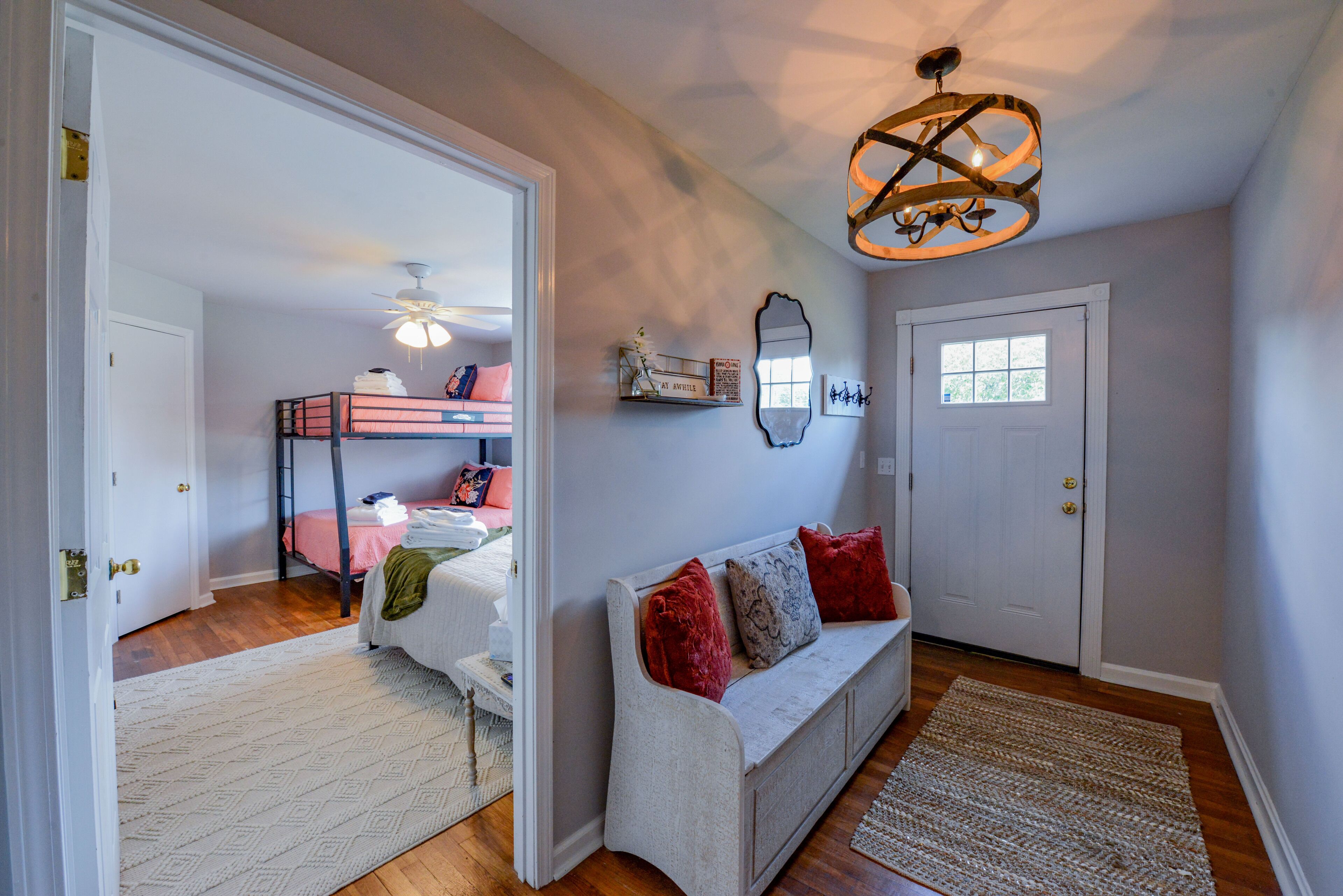 3 bedrooms, desk, iron/ironing board, WiFi