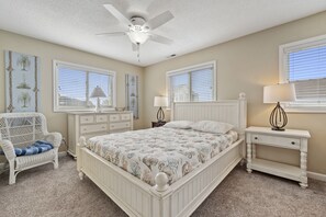 8 habitaciones, tabla de planchar con plancha, cuna de viaje y wifi