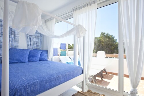 Bungalow Playa D'or, Delante de la Playa con Wifi, A/A y Piscina Comunitaria