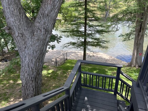 *on the River, Canoe, Minutes from whitewater!, Fire pit