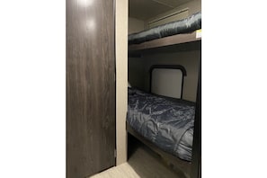 1 bedroom, Internet