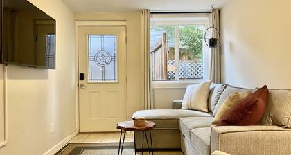 Located Near Garden of the Gods - The Keystone Cottage