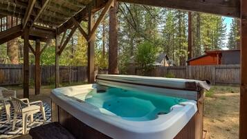 Bồn tắm spa ngoài trời