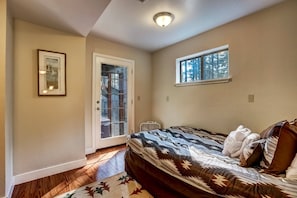 4 bedrooms, individually decorated, individually furnished, free WiFi