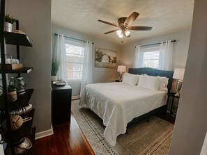 3 bedrooms, desk, iron/ironing board, travel crib