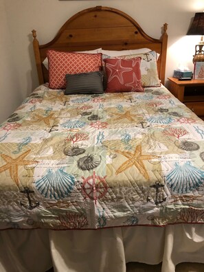 2 bedrooms, iron/ironing board, free WiFi, bed sheets - Family Tides has great rates for the summertime!  First Floor.  Pet Friendly. (Sunset Beach)