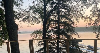 Pickerel Lake SD Cabin. Beautiful cabin, amazing lake front location!