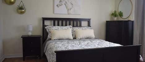 1 bedroom, travel cot, free WiFi, bed sheets