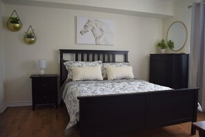 1 Schlafzimmer, Reisekinderbett, kostenloses WLAN, Bettwäsche