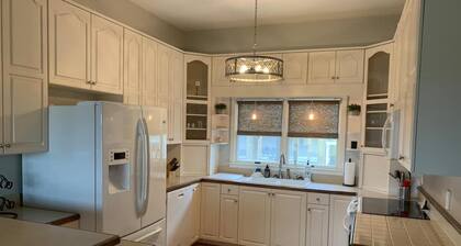 Humphrey House nestled in the Town of Oriental, NC