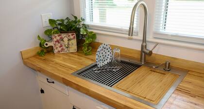 Best in Market! Enjoy Tangerine Dreams in the heart of Huntsville!