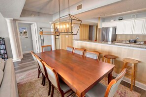 Dining - Ocean-view condo with balcony & beach access (Myrtle Beach)