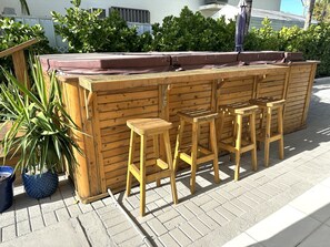 Outdoor dining - Oceanside waterfront home in the Florida Keys MM92.5 (Tavernier)