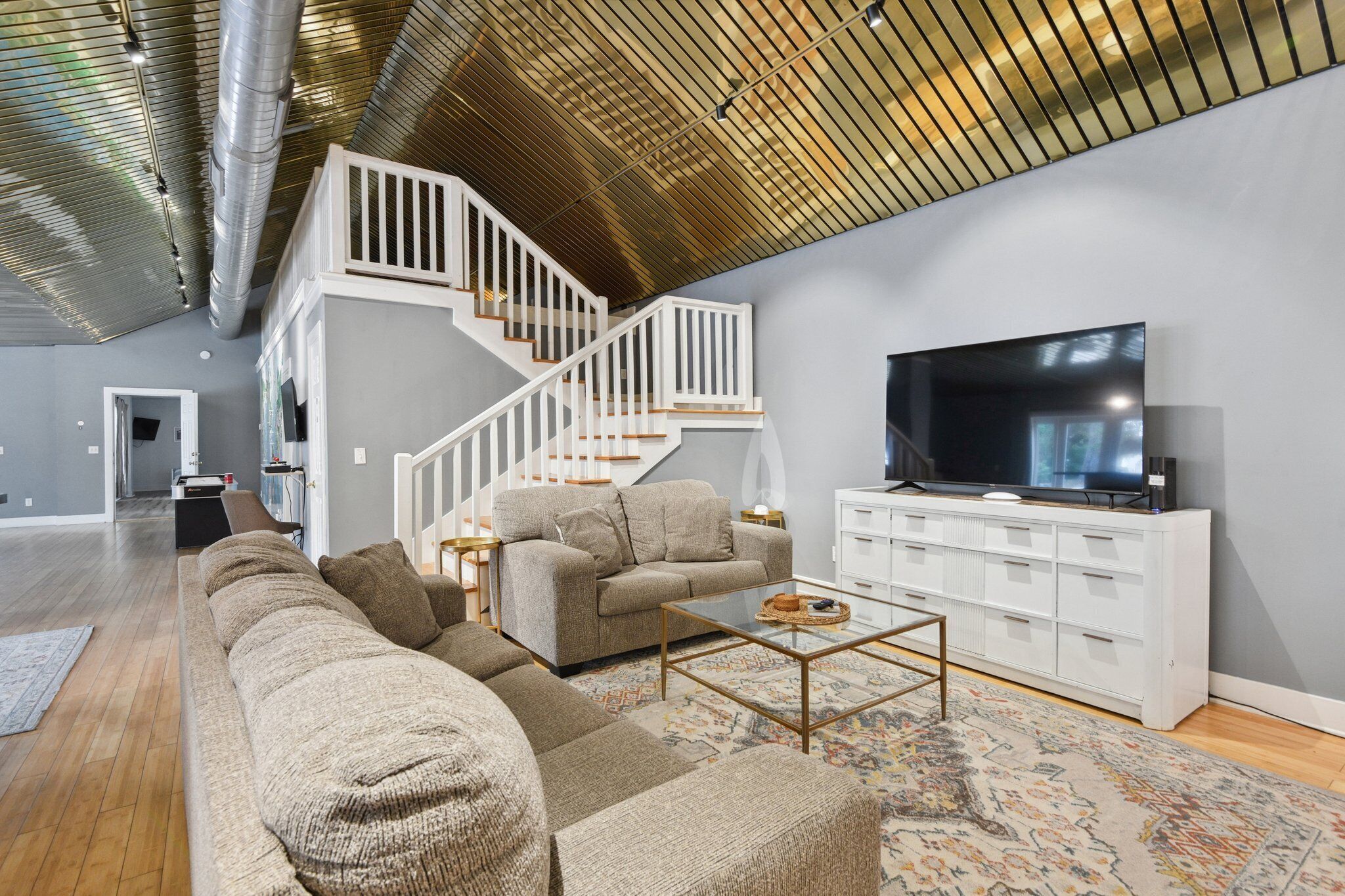 智能电视、电子游戏