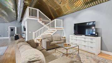 智能电视、电子游戏