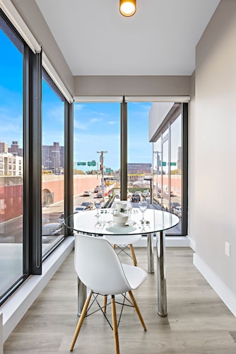 Global Luxury Suites at The Arches