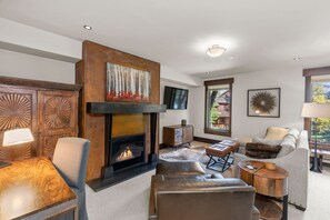 Smart TV, chimenea