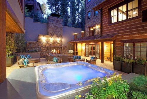 THE BEST OF ELKSTONE!!  WINTER SNOW at SUMMER RATES ...THE SKIING IS GREAT