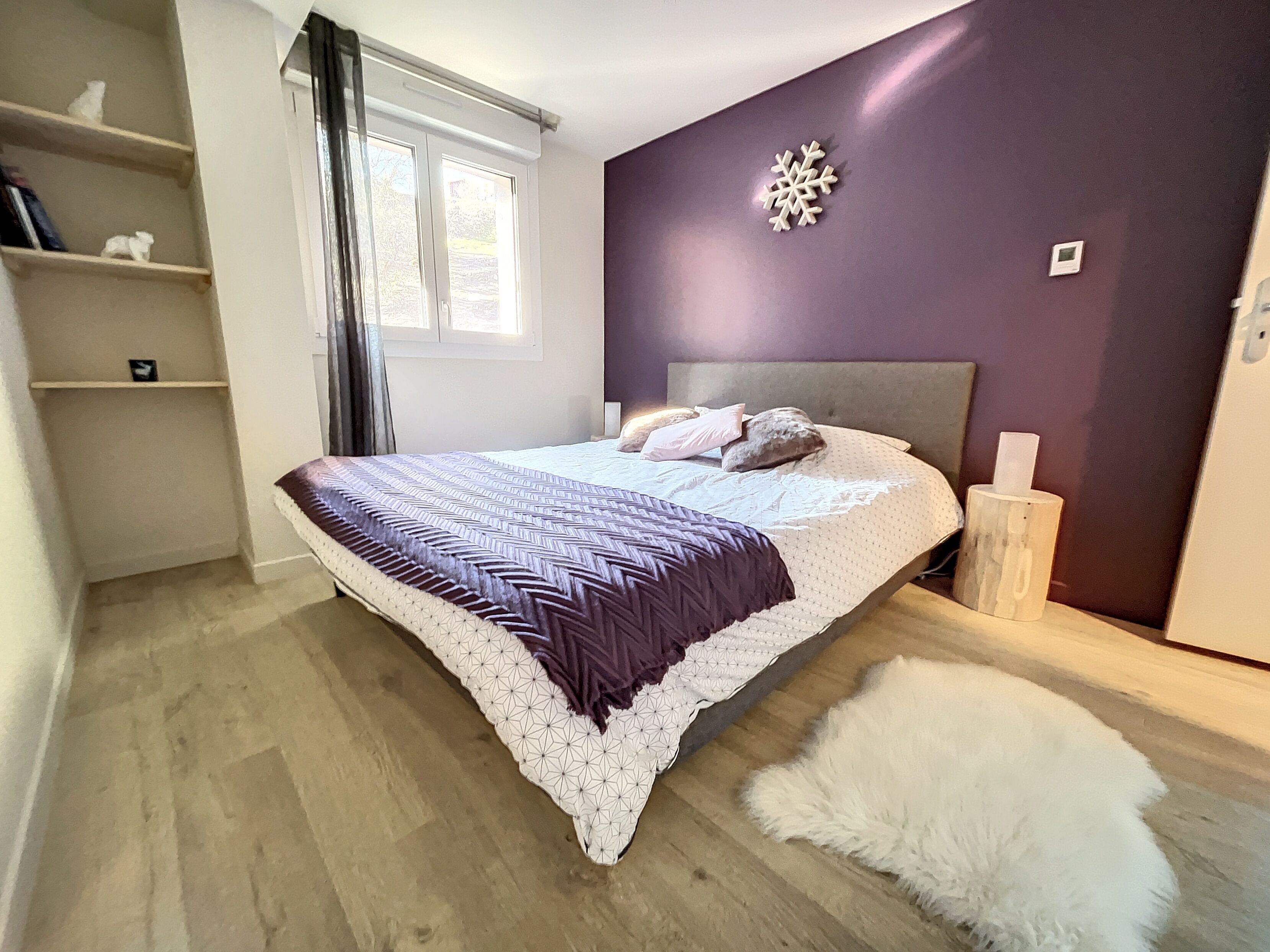 2 slaapkamers, een strijkplank/strijkijzer, reisbedje, wifi