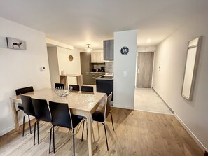 Dining - Cosy new apartment for 6/8 people at the foot of the slopes Arc 1800 (Bourg-Saint-Maurice)