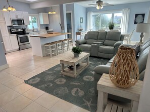 Smart TV, fireplace, stereo