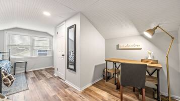 3 Schlafzimmer, Bügeleisen/Bügelbrett, Reisekinderbett, WLAN