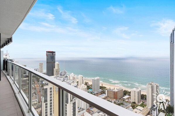 Property grounds - Cavill Ave – 4 Bedroom Sub Penthouse Ocean View (Surfers Paradise)