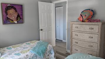 2 chambres, fer et planche à repasser, Wi-Fi gratuit, draps fournis