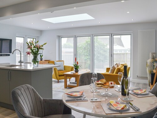 2 bedroom accommodation in Bridlington